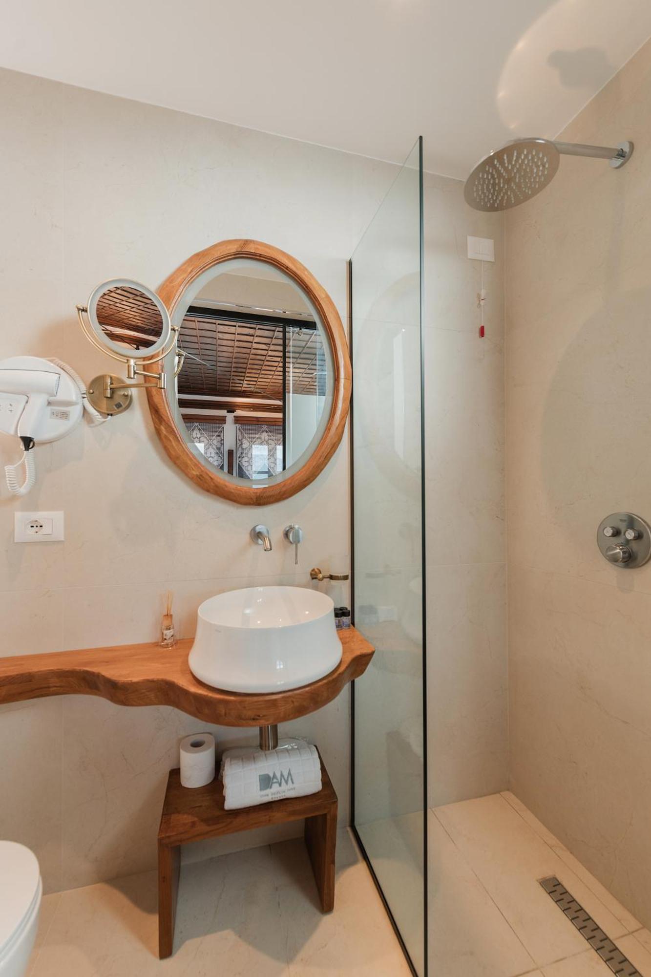 Dam Stone Boutique Hotel Гірокастра Екстер'єр фото