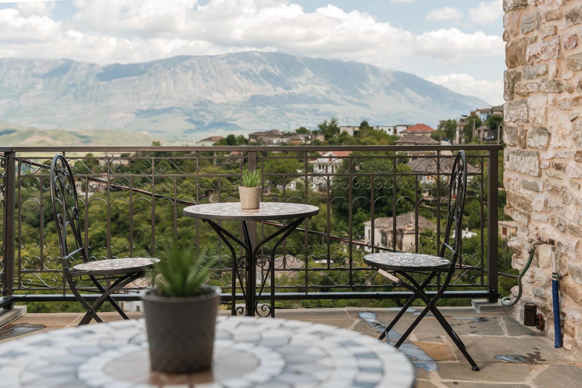 Dam Stone Boutique Hotel Гірокастра Екстер'єр фото