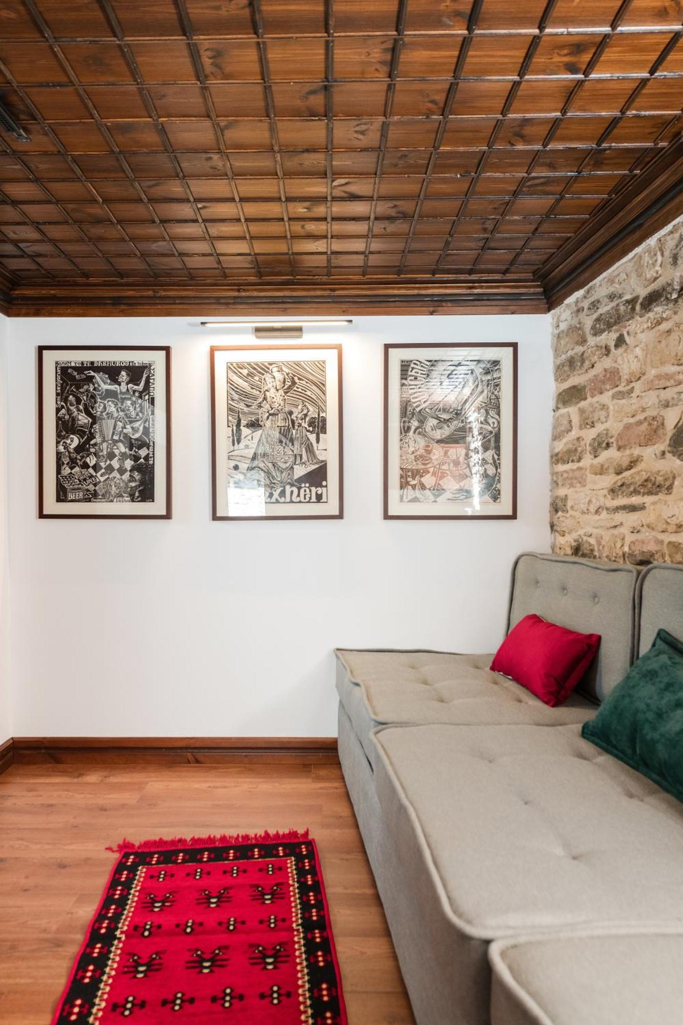 Dam Stone Boutique Hotel Гірокастра Екстер'єр фото