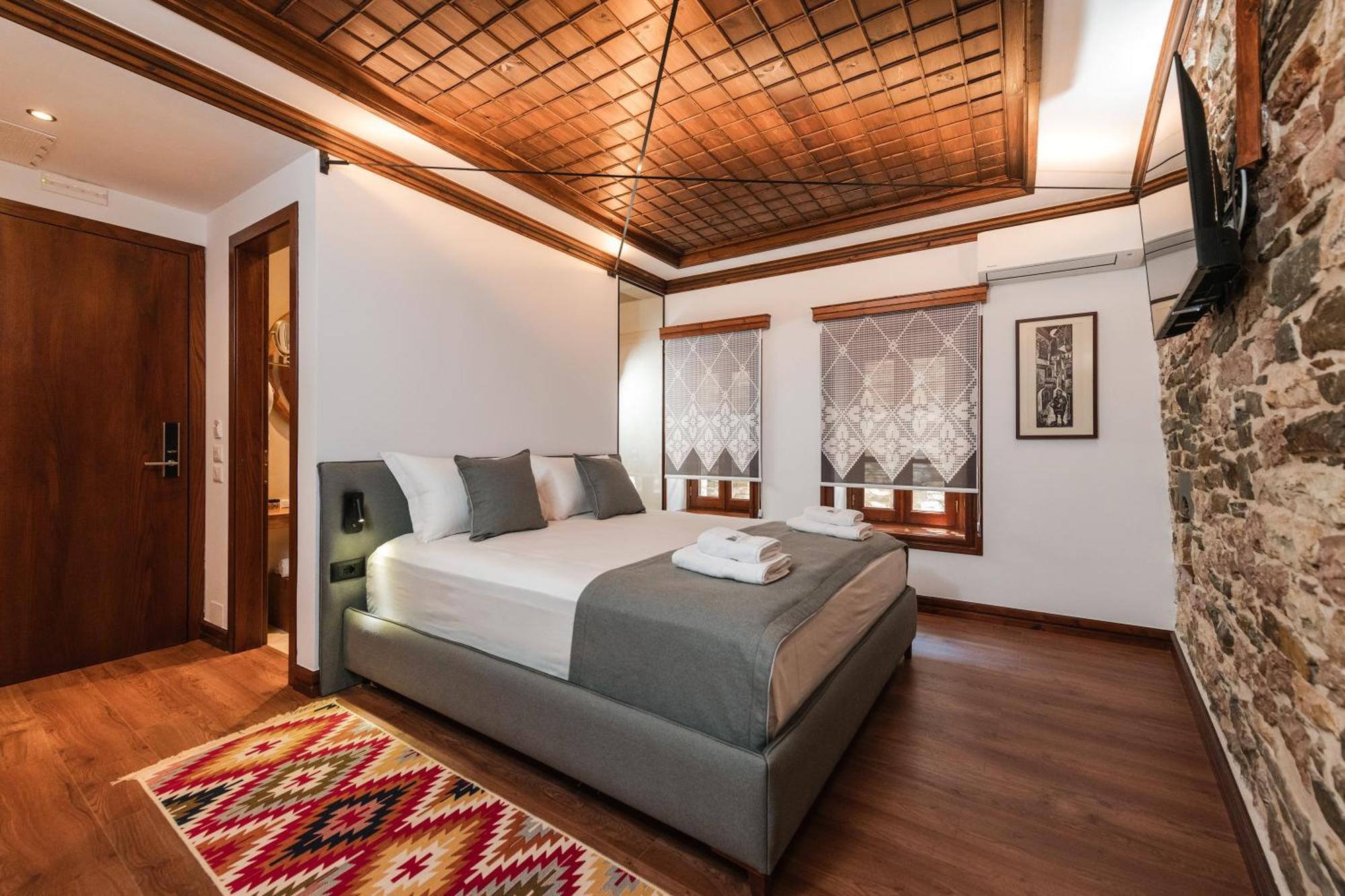 Dam Stone Boutique Hotel Гірокастра Екстер'єр фото